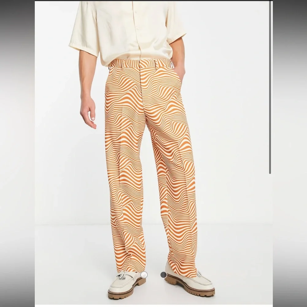 ASOS DESIGN retro 70s wide leg suit pants white & orange swirl men’s W34” L30”